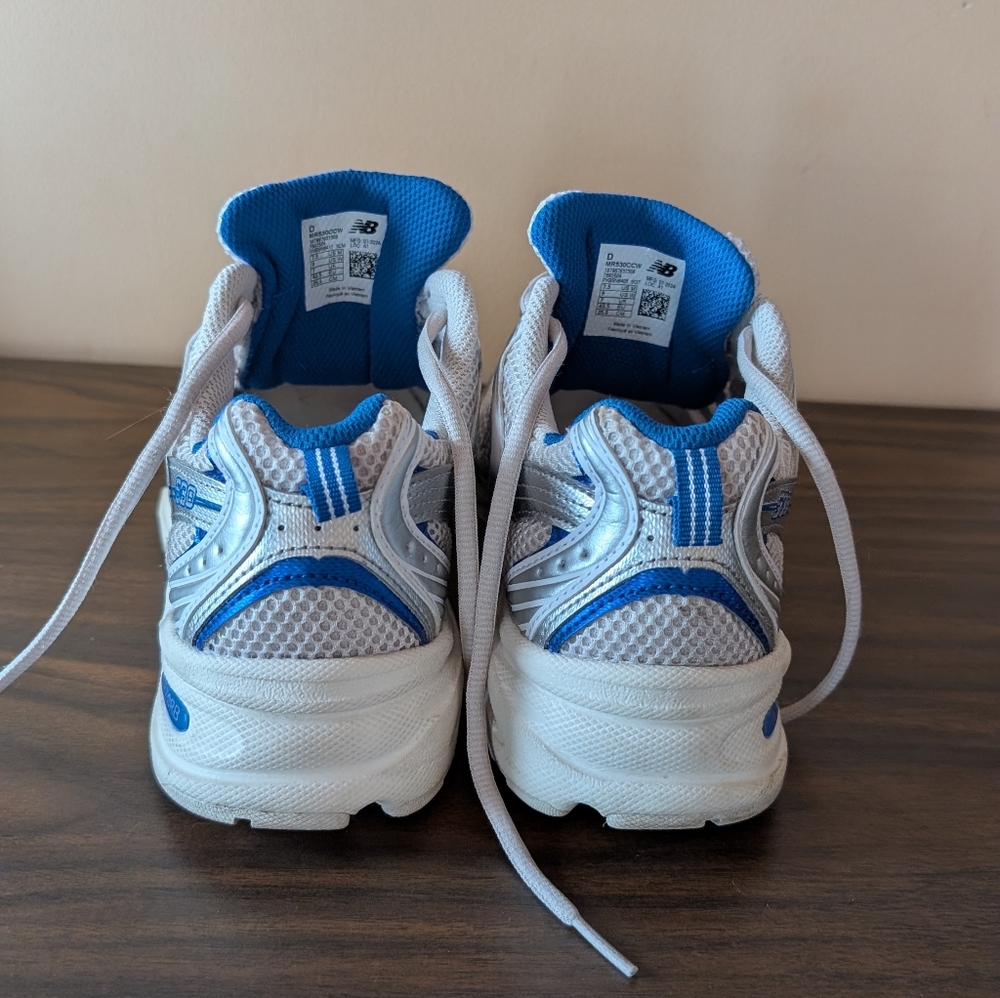 New Balance White and Blue Women's Sneakers - Picture 4 of 6